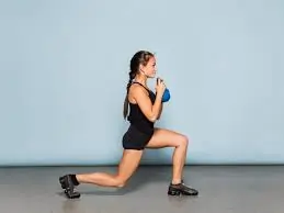 रिवर्स लंजेस (Reverse Lunges - पीछे की ओर कदम बढ़ाकर झुकना)