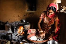 गुजराती या मारवाड़ी घरों में लगातार रसोई में काम करने वाली महिलाओं का एर्गोनॉमिक्स