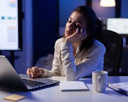 नाइट शिफ्ट (Night Shift) करने वालों में मस्कुलोस्केलेटल दर्द और थकान का प्रबंधन