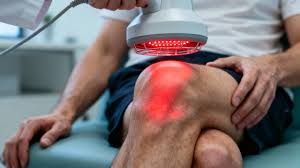 ट्रैफिक पुलिसकर्मियों के लिए: घंटों खड़े रहने से होने वाली पैरों की सूजन और मस्कुलर थकान का निवारण