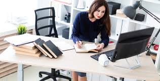 नई डेस्क जॉब ज्वाइन करने से पहले अपने वर्कस्टेशन के एर्गोनोमिक सेटअप की योजना कैसे बनाएं?