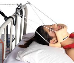 सर्वाइकल नेक ट्रैक्शन डिवाइस जो घर पर इस्तेमाल होते हैं: खतरे और सावधानियां