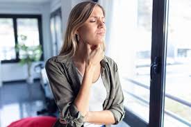 सेंट्रल सेंसिटाइजेशन (Central Sensitization): जब चोट ठीक होने के बाद भी आपका दिमाग दर्द महसूस करता है