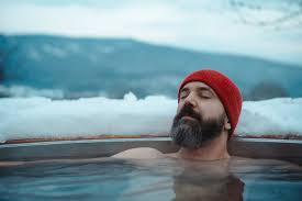 कंट्रास्ट बाथ (Contrast Bath): पुरानी सूजन कम करने के लिए 3 मिनट गर्म और 1 मिनट ठंडे पानी का अचूक नियम