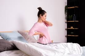 गद्दा (Mattress) क्या सख्त (Hard) गद्दे पर सोने से सच में पीठ दर्द ठीक हो जाता है