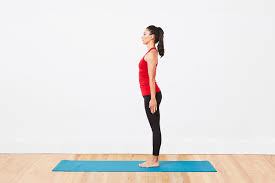 ताड़ासन (Mountain Pose) फ्लैट फीट (चपटे पैर) और पोस्चर सुधार के लिए।