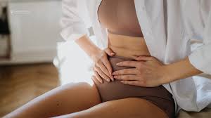 वैजिनिस्मस (Vaginismus) का फिजियोथेरेपी इलाज: पेल्विक फ्लोर रिलैक्सेशन और बायोफीडबैक तकनीकें
