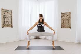 हिप ओपनर्स (Hip Openers) दिनभर कुर्सी पर बैठे रहने वालों के लिए कूल्हे खोलने वाले स्ट्रेच।