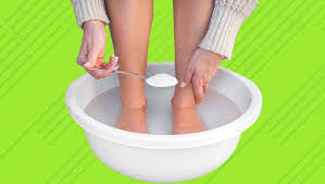 एप्सम सॉल्ट (Epsom Salt) बाथ नमक के पानी से सिकाई करने पर सूजन तेजी से क्यों कम होती है।
