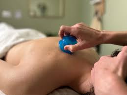 कपिंग ग्लाइडिंग कपिंग थेरेपी से मांसपेशियों की गांठें (Trigger Points) तोड़ने का तरीका।