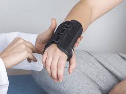 कलाई का सपोर्ट (Wrist Rest) कीबोर्ड टाइपिंग के दौरान कलाई की नसों को कार्पल टनल सिंड्रोम से बचाने के उपाय।