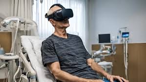 वर्चुअल रियलिटी (VR) थेरेपी वीआर चश्मे पहनकर जले हुए मरीजों (Burn Patients) या फैंटम पेन का इलाज कैसे किया जाता है।