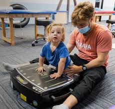 सेरेब्रल पाल्सी (Cerebral Palsy) सीपी बच्चों की गतिशीलता और संतुलन बढ़ाने के लिए घरेलू फिजियोथेरेपी टिप्स।