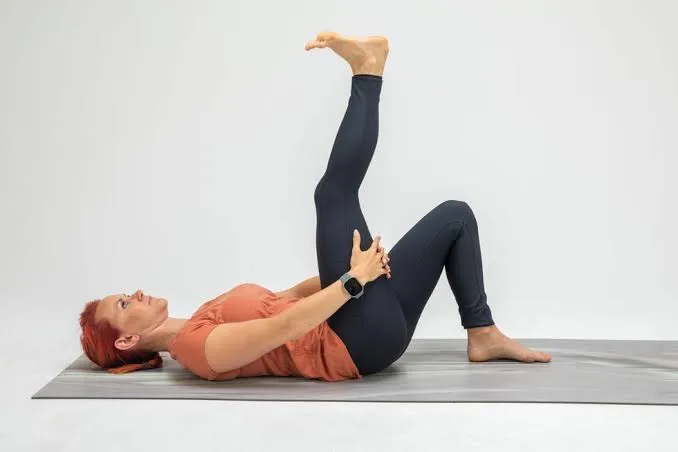 वीडियो डेमो: साइटिका (Sciatica) के दर्द में नर्व ग्लाइडिंग करने का सटीक तरीका