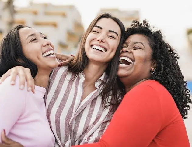हंसी (Laughter) से प्राकृतिक पेनकिलर (Endorphins) का स्राव कैसे होता है?