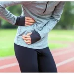 दौड़ते समय पेट में दर्द (Side Stitch) क्यों होता है और इसे 2 मिनट में कैसे रोकें?